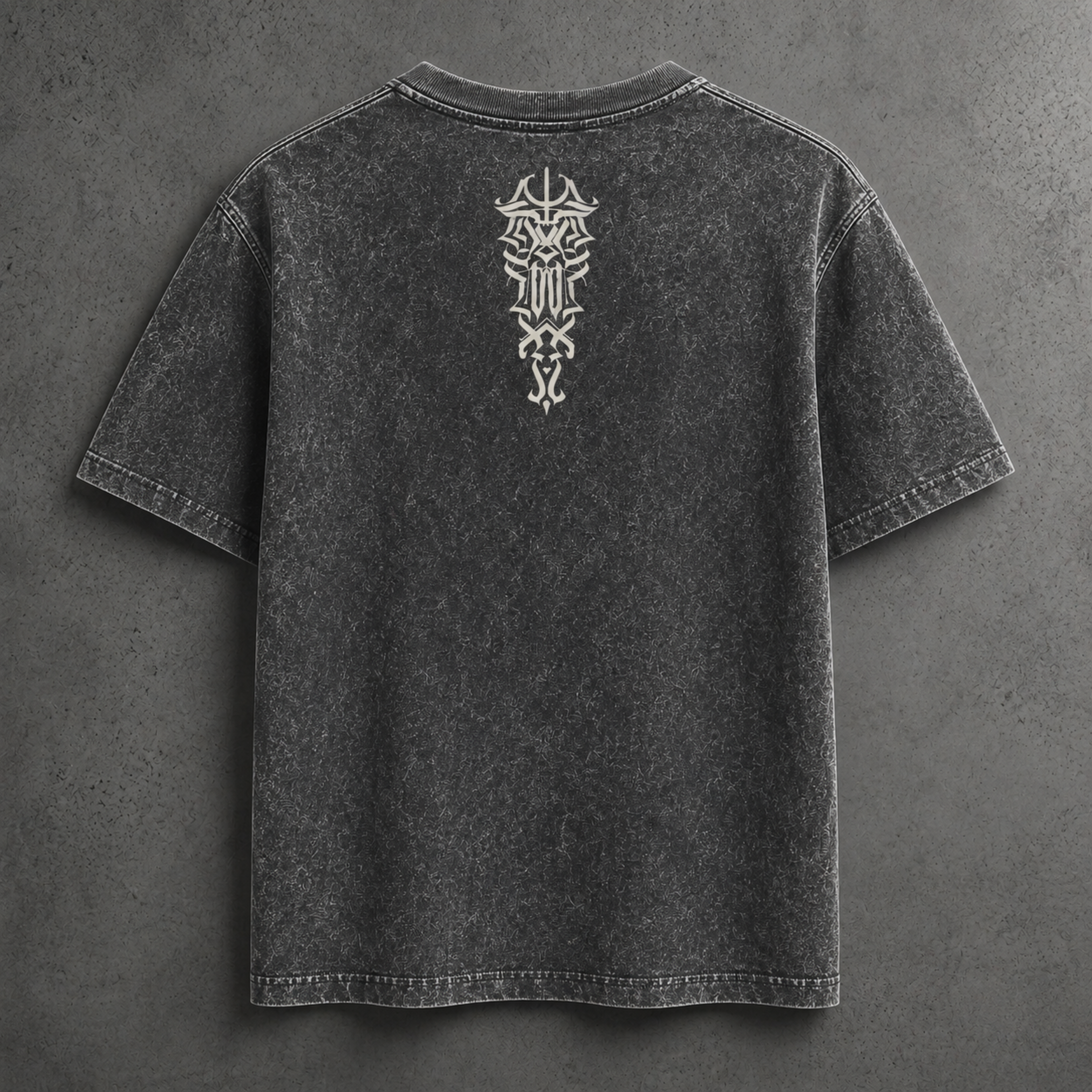 Obsidian Chains – Oversized Gothic Graphic Tee