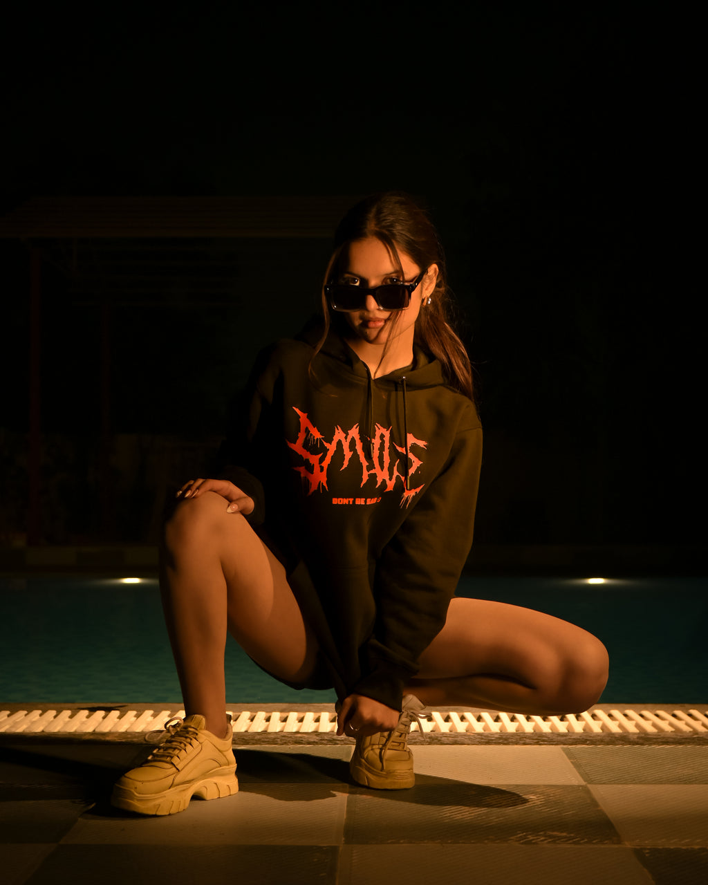 "Don't Be Sad" Distressed Smile Skull Graphic Hoodie